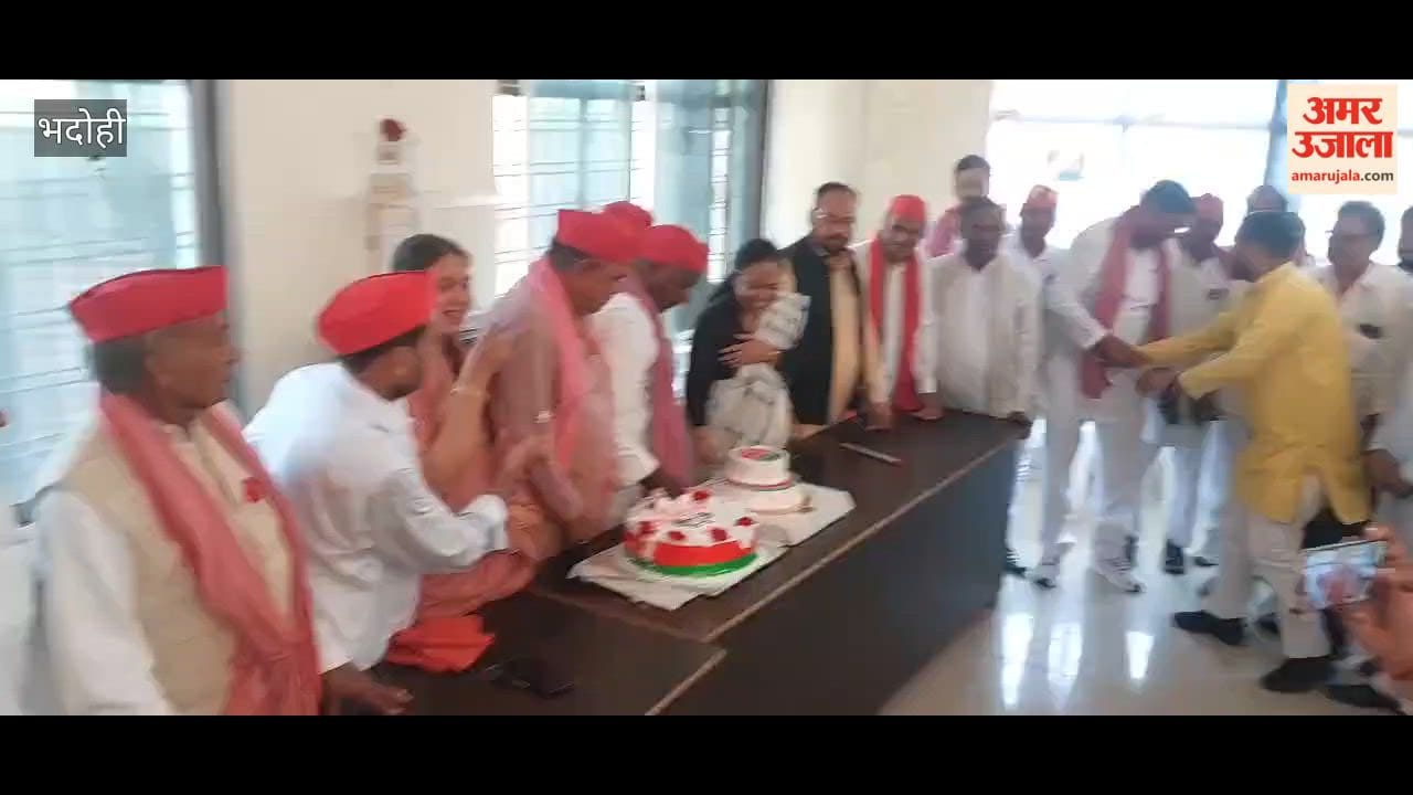 Samajwadi Party National President Akhilesh Yadav birthday celebrated
