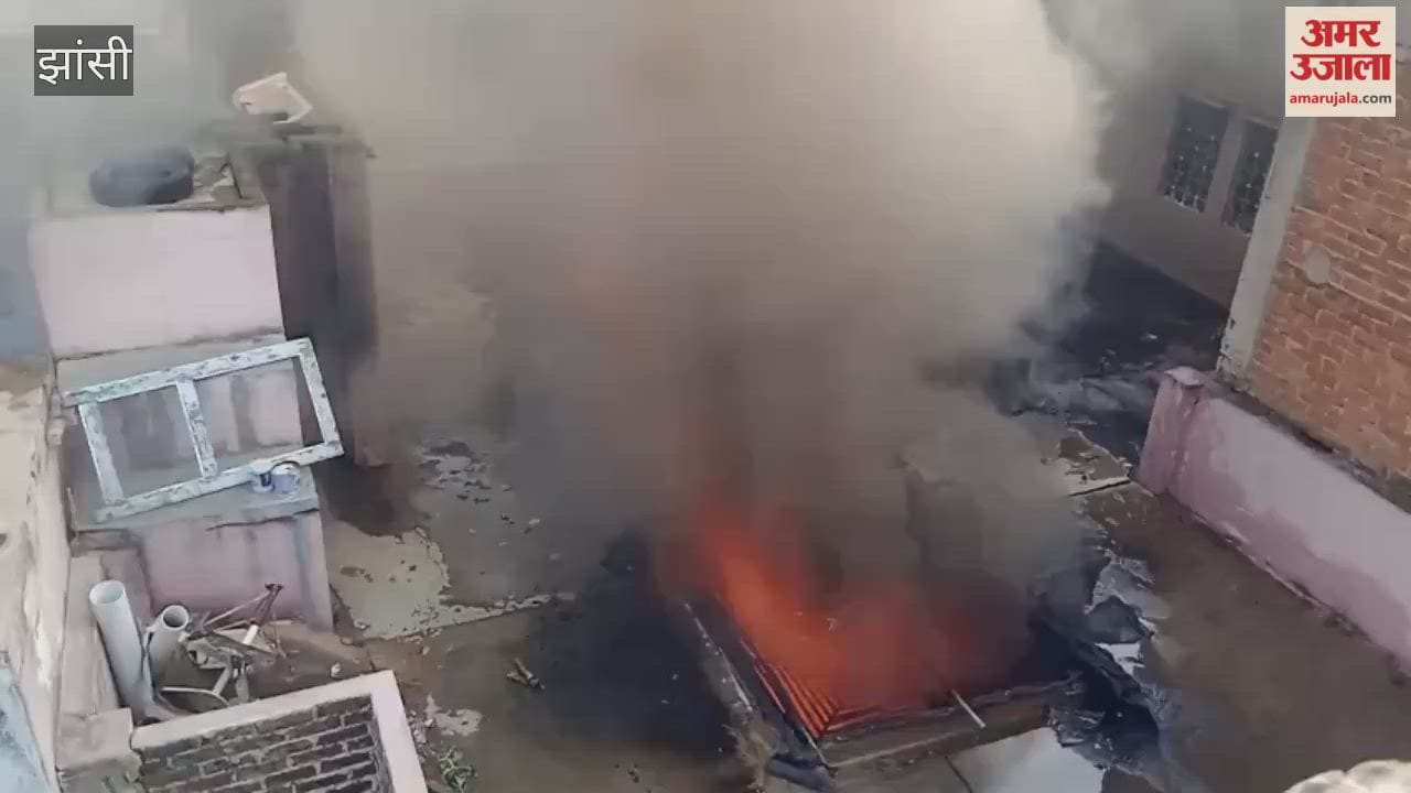 A massive fire broke out at Chaudhary Paint House in Subhashganj; five fire tenders arrived at the scene, and nearby shops were evacuated.
