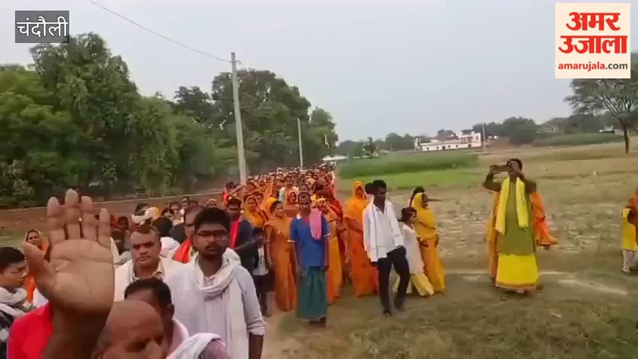 Procession of idol through city held prior consecration ceremony