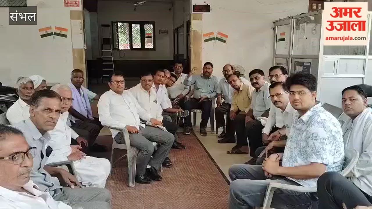 Sit-in protest against the e-registry system continues at the Sub-Registrar's office for the eighth day