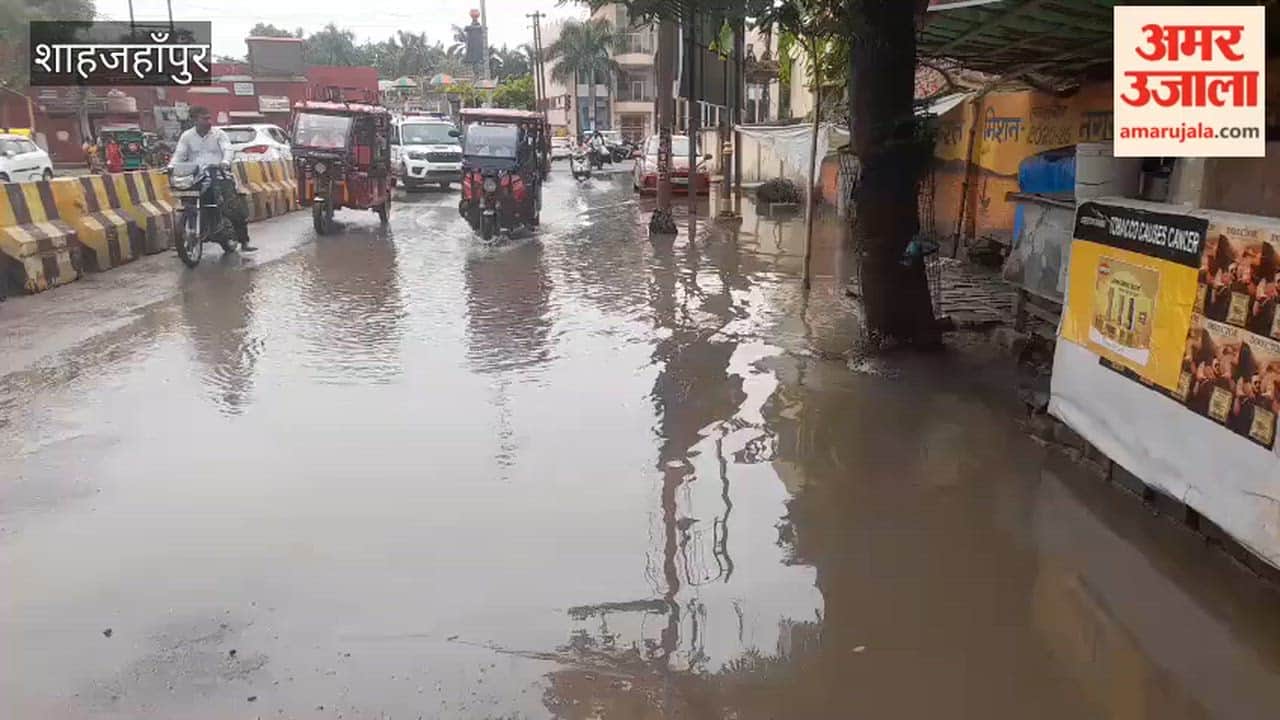 Heavy rain in Shahjahanpur causes waterlogging, power outage