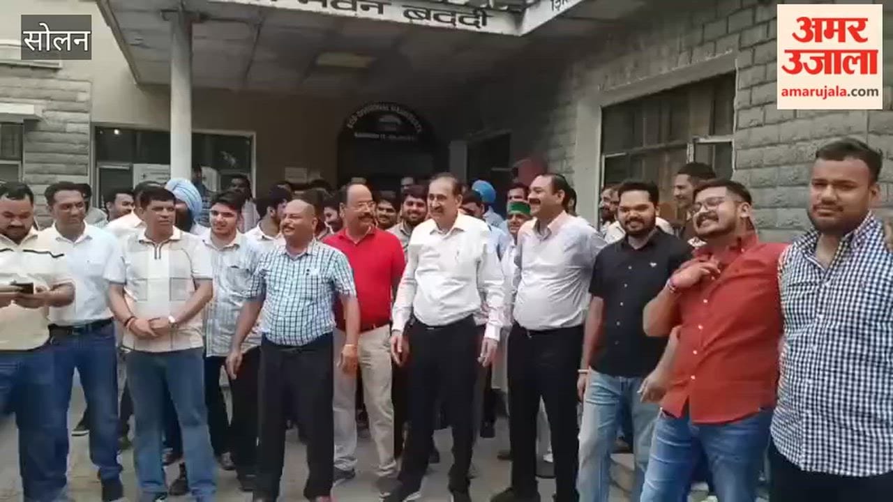 Solan Congress staged a protest against the BJP