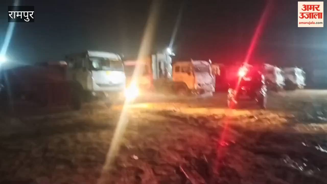 Dumper driver shot dead at a roadside eatery; case registered against three named individuals and others