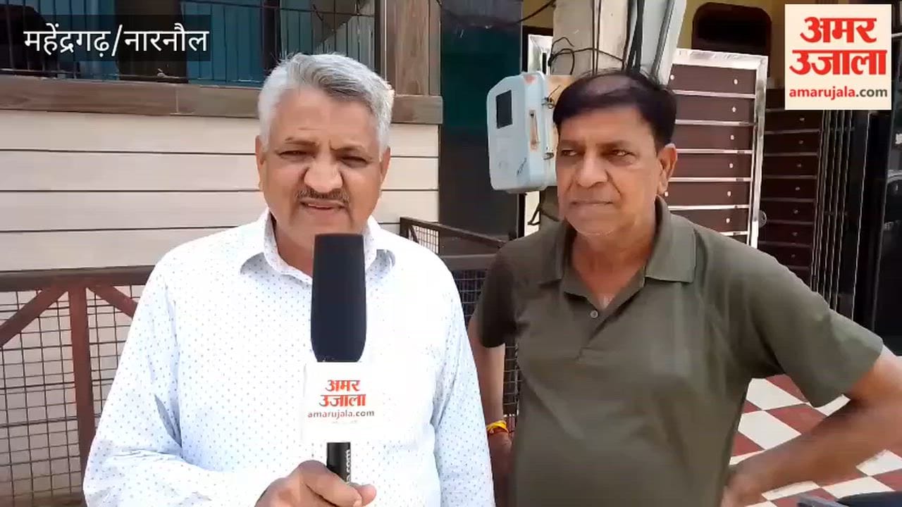 Fear of monkeys in the Employees' Colony in Narnaul.