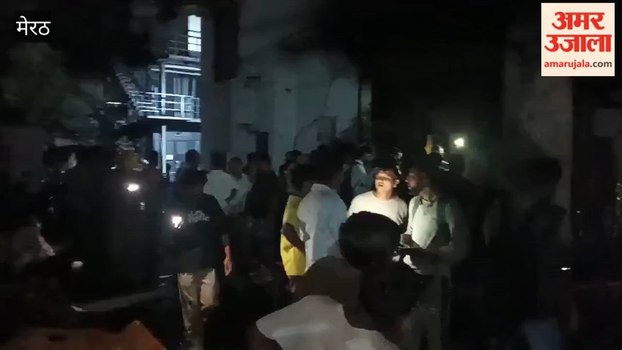 Fire broke out due to short circuit in blanket store, 6 fire tenders brought the fire under control.