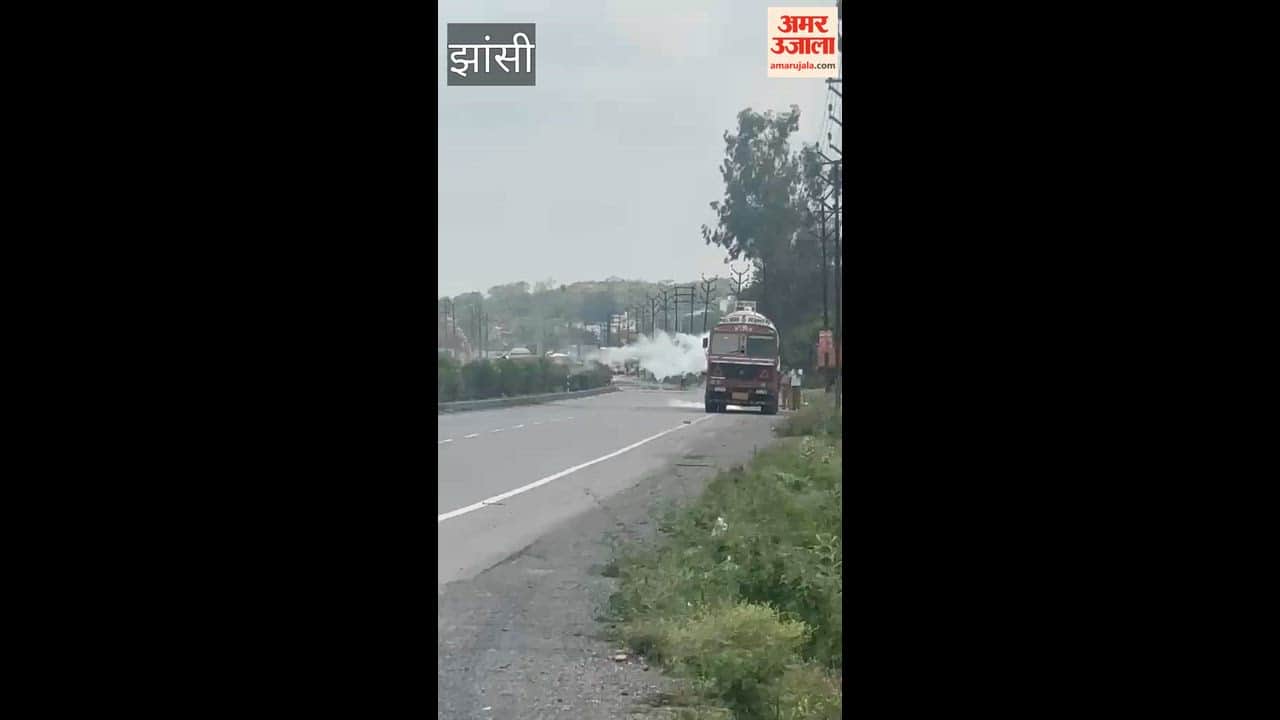 Panic ensues after a gas tanker leaks on the Jhansi-Kanpur highway; incident reported in the Baragaon police station area.