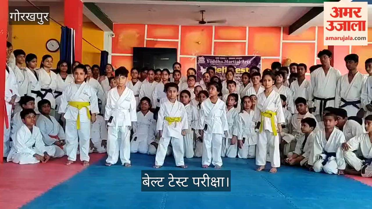 Indian martial arts athletes from the Yoddha Club showcased their prowess.