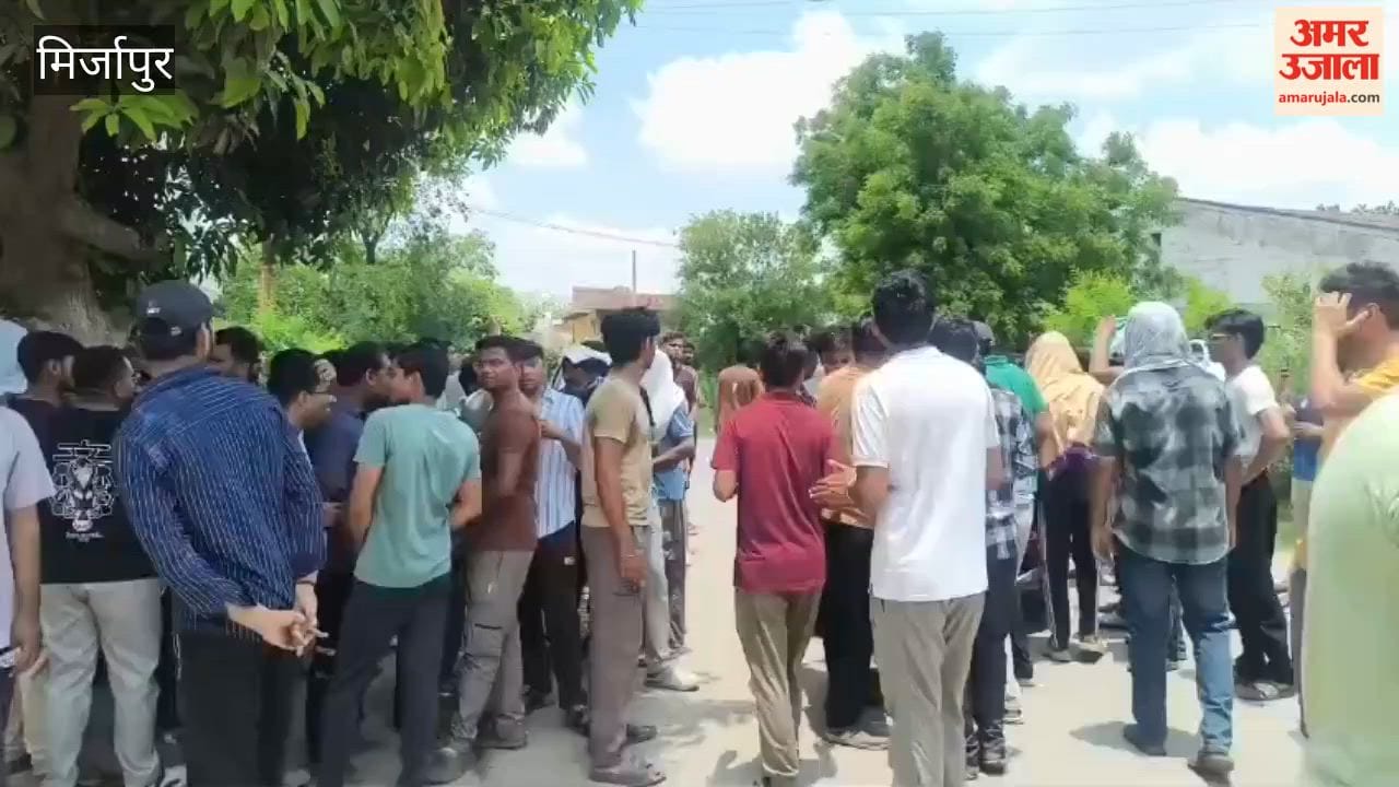 Medical college students stage sit-in over electricity and water issues