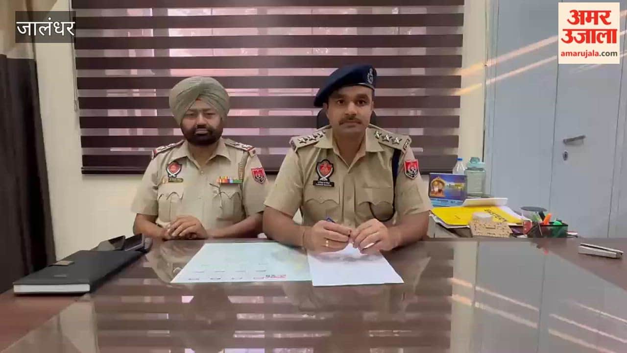Accused arrested for defrauding people visiting ATMs to withdraw cash.