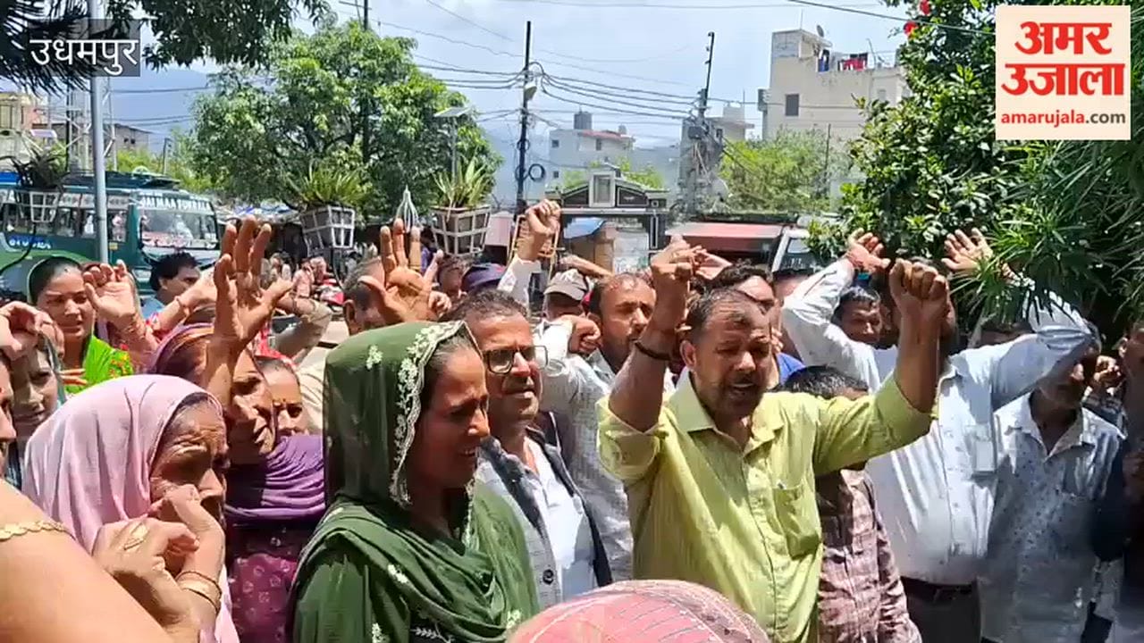 Demonstration of Mazdoor Dasta Union regarding pending demands