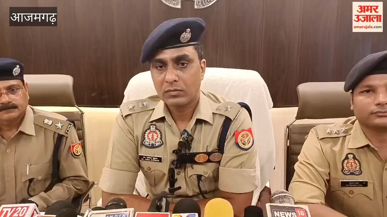 Azamgarh Police arrested six accused members of an e-rickshaw theft gang