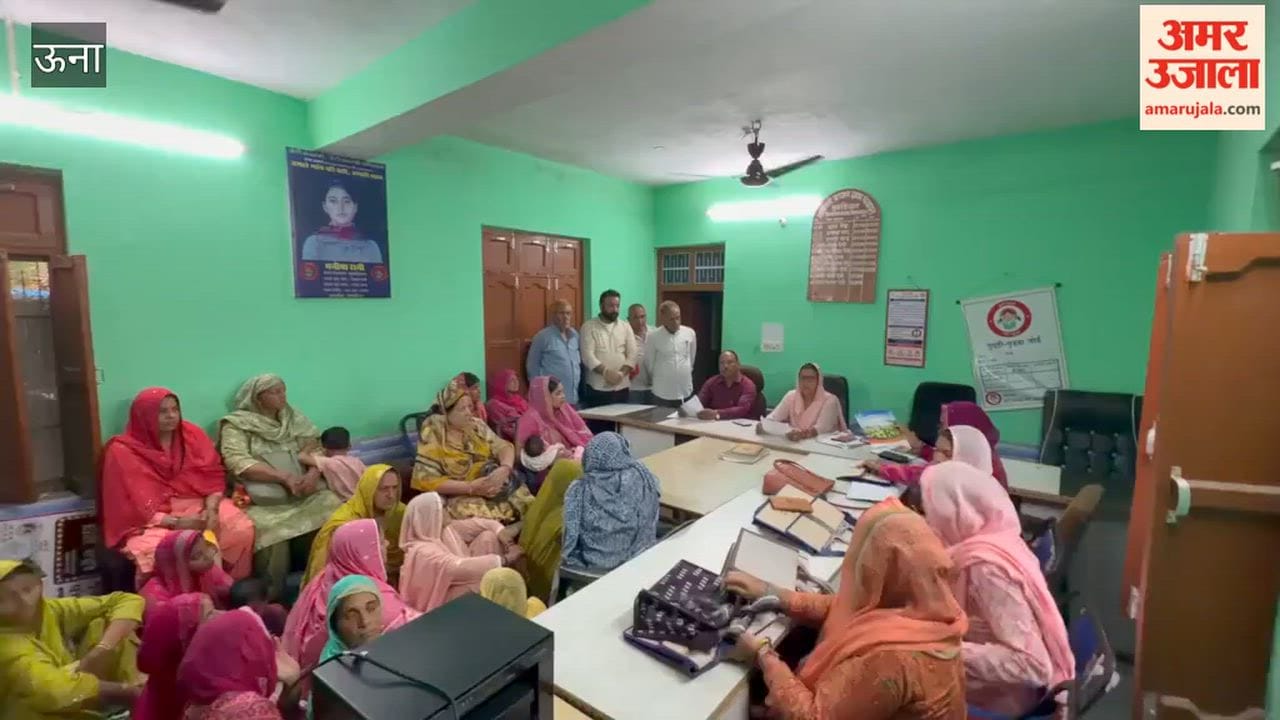 una sukdiyal panchayat pradhan nirmala devi donates salary for public service