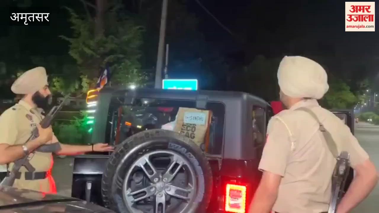 Police Commissioner inspected security arrangements in Amritsar late at night.
