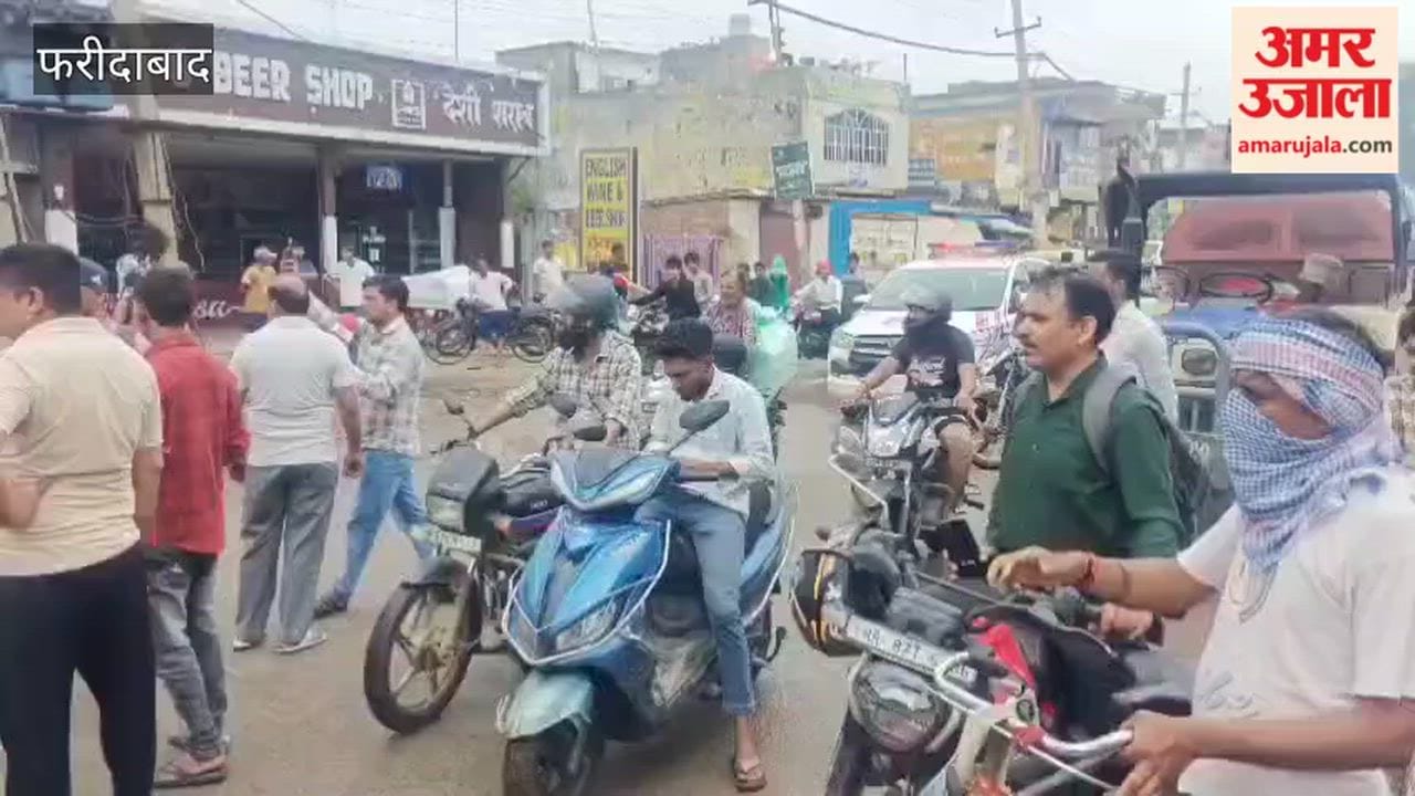 Residents of Nangla Enclave staged a protest outside the electricity office in Faridabad