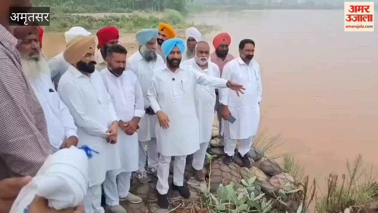 Former MLA Harpratap Singh Ajnala attacked the government over the poor condition of the Ravi River dams.