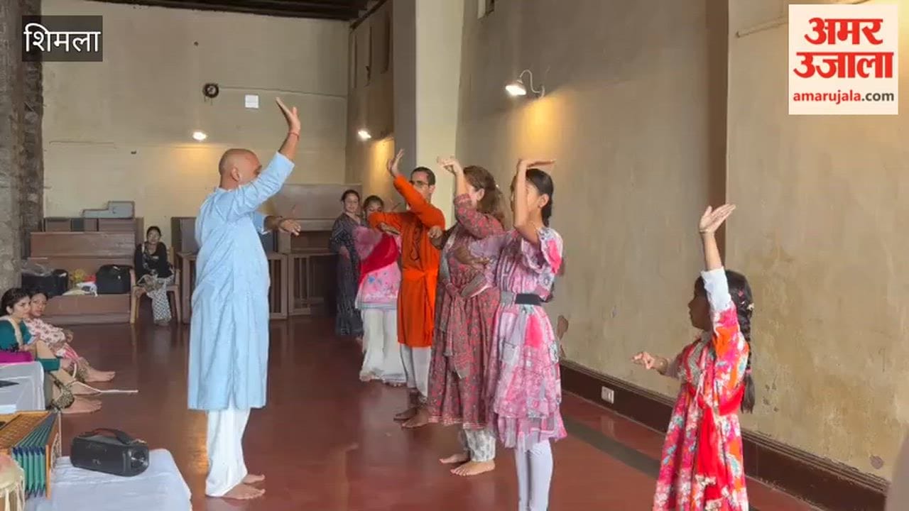 shimla gaiety theatre kathak workshop participants learn traditional style