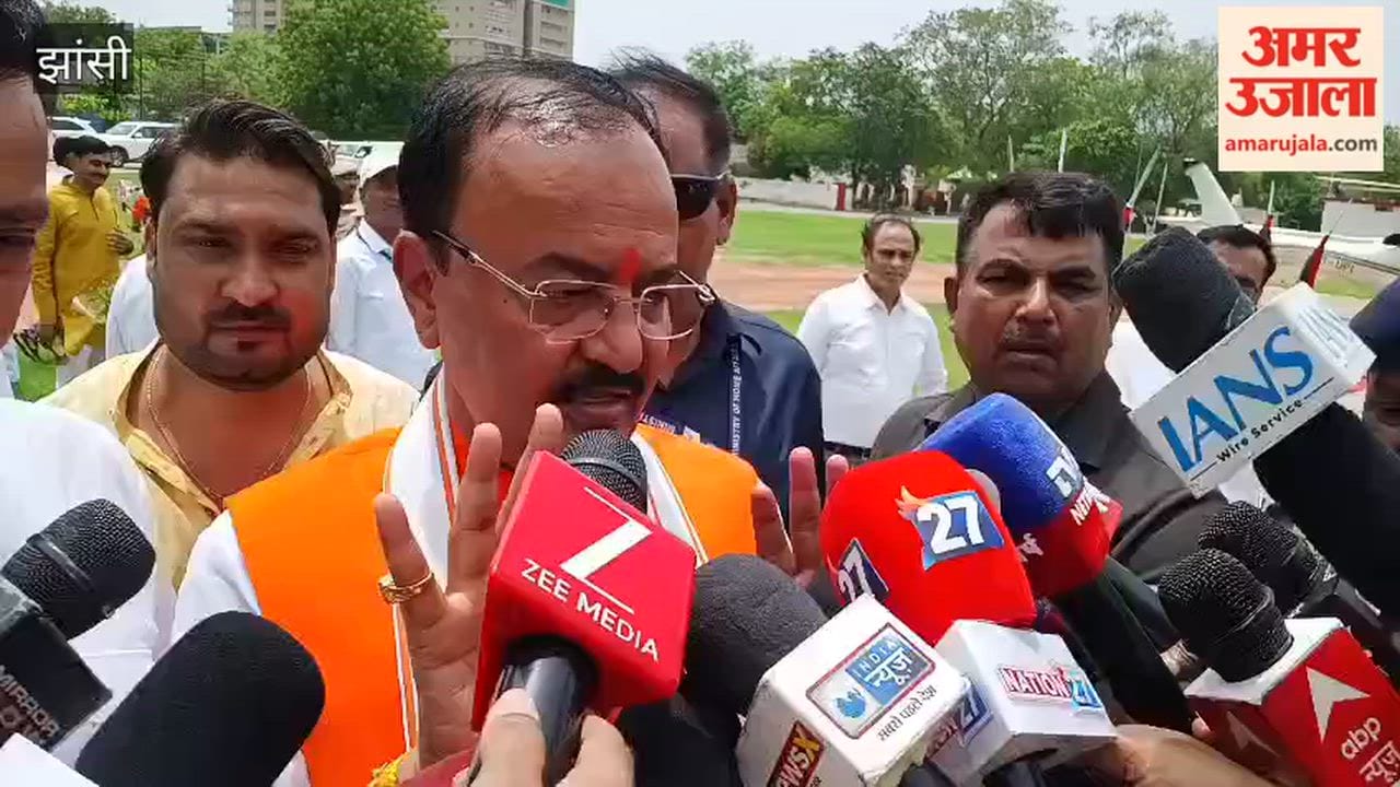 Deputy CM Keshav on SP: 'This is a *Namaz-wadi* party'; calls Aaditya Thackeray a 'child'.