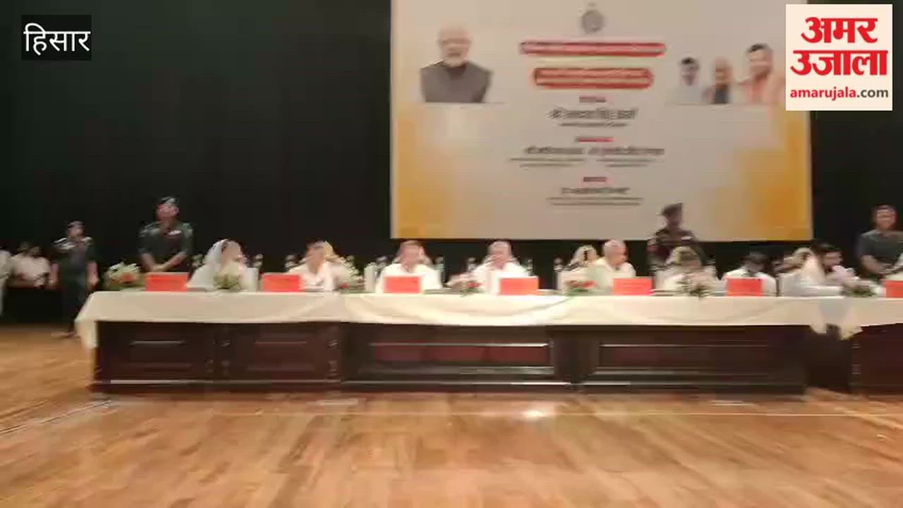 CM Saini arrived at Guru Jambheshwar University in Hisar and inaugurated the Mata Amrita Devi Circle and the Khejadli Maha Balidan Smriti Shilp