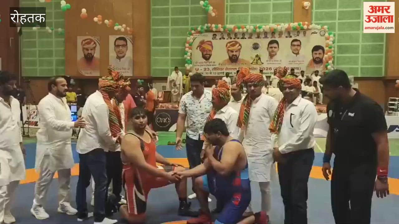 Vineet from Sonipat won gold and Sunil from Rohtak won a bronze medal at the Under-23 National Wrestling Championship.