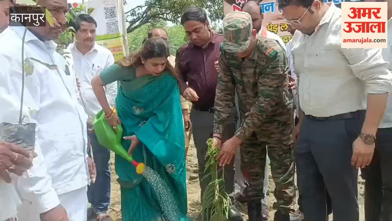 Tree plantation on pasture land; pledge for environmental conservation taken by planting 3,000 saplings