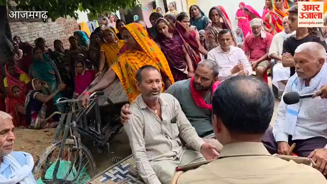Azamgarh Family members adamant on holding last rites bodies of grandfather and grandson