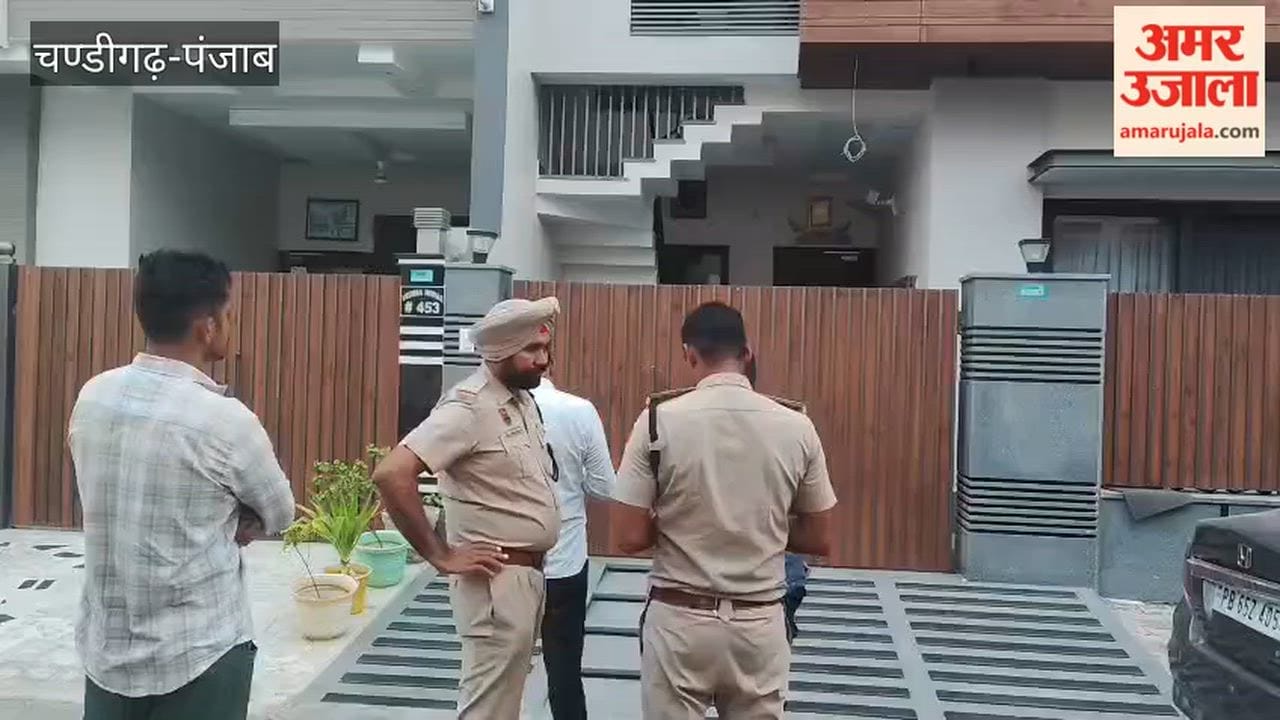 A Sirsa police team conducted raids at three locations in Bathinda.