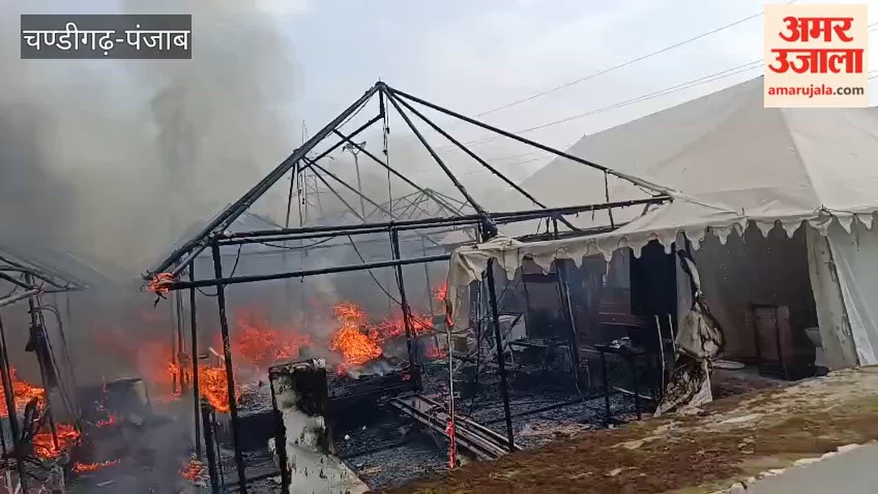 Fire breaks out at the tent city in Sri Anandpur Sahib; fire tenders have reached the spot.