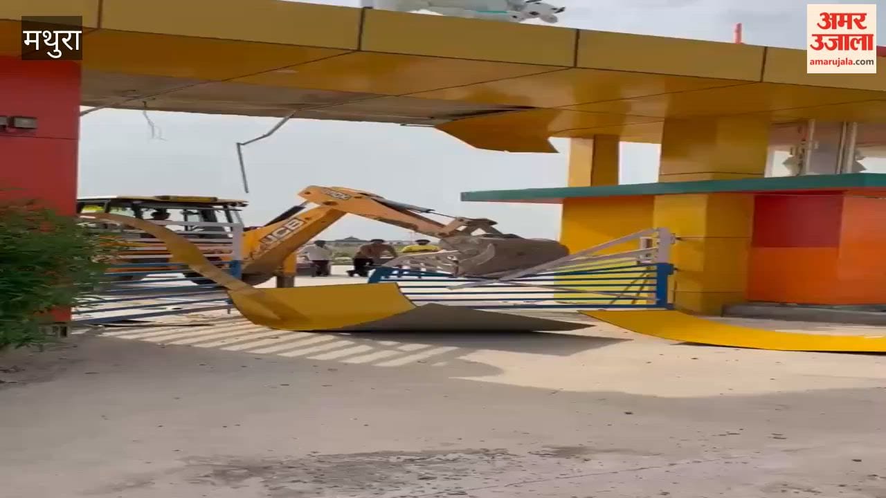 Bulldozer Rolls Over Illegal Colony in Govardhan, Grand Gate and Street Lights Demolished