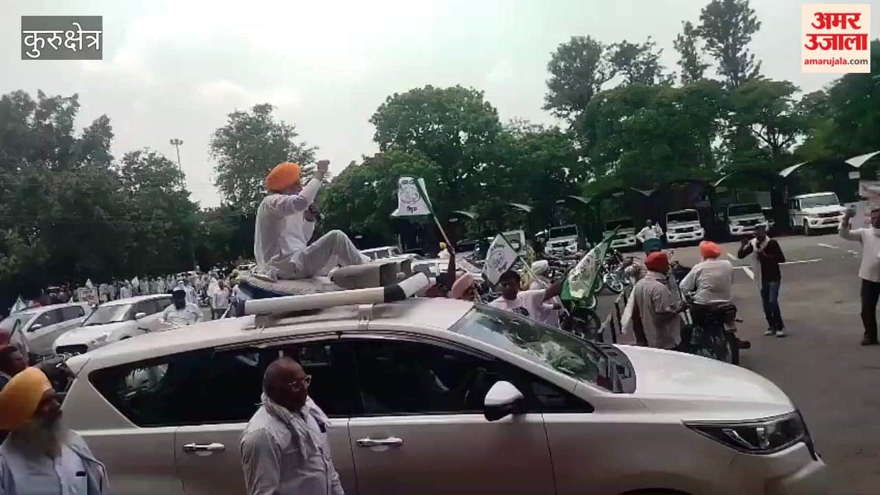 Farmers took to the streets in Kurukshetra and held a motorcycle march.
