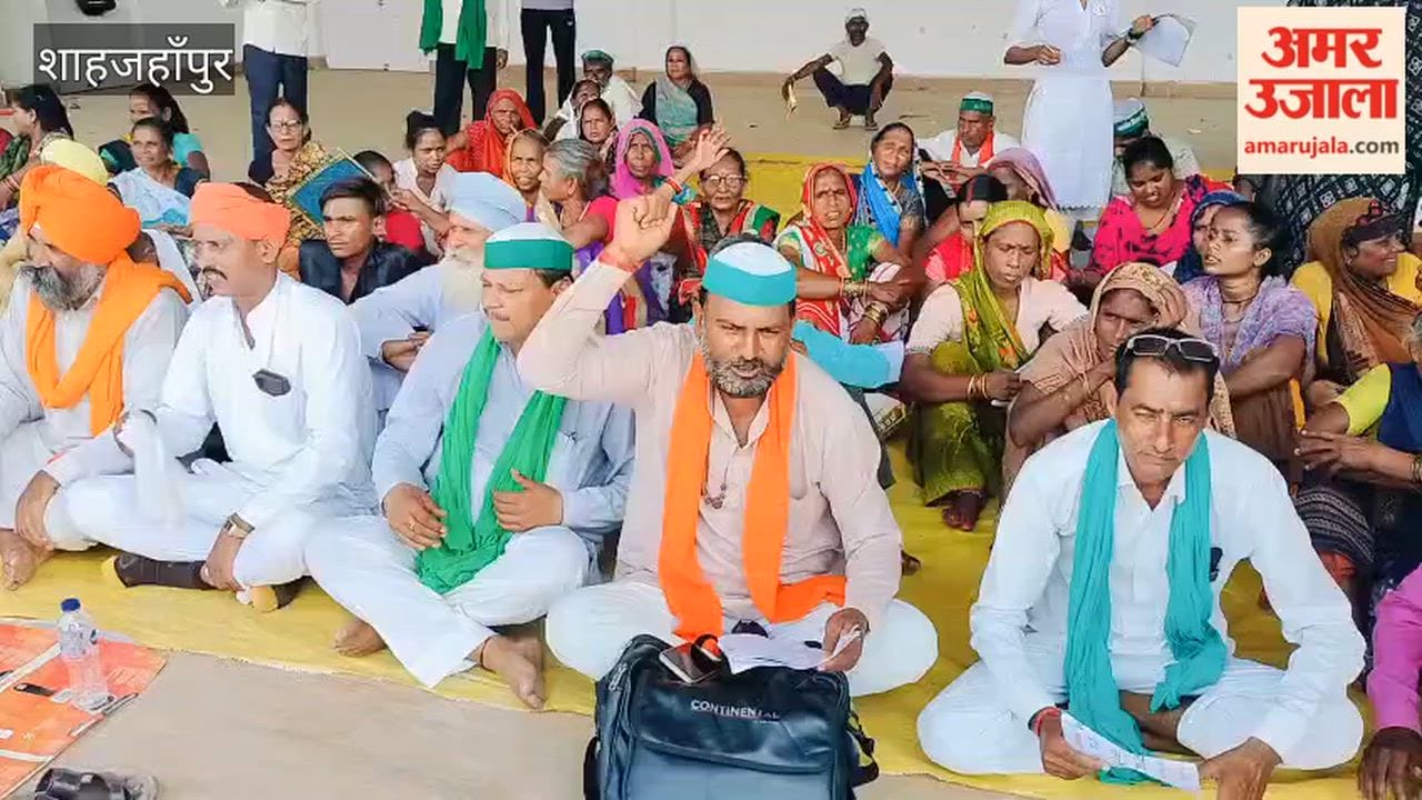 Farmer leaders staged a protest in Shahjahanpur
