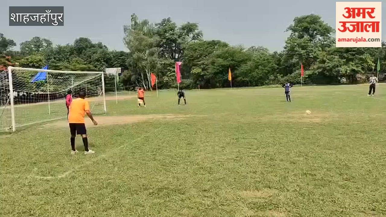 Shahjahanpur team became the champion in the women football tournament