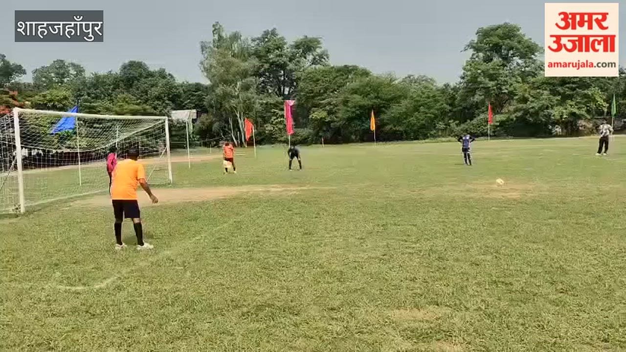 Shahjahanpur team became the champion in the women football tournament