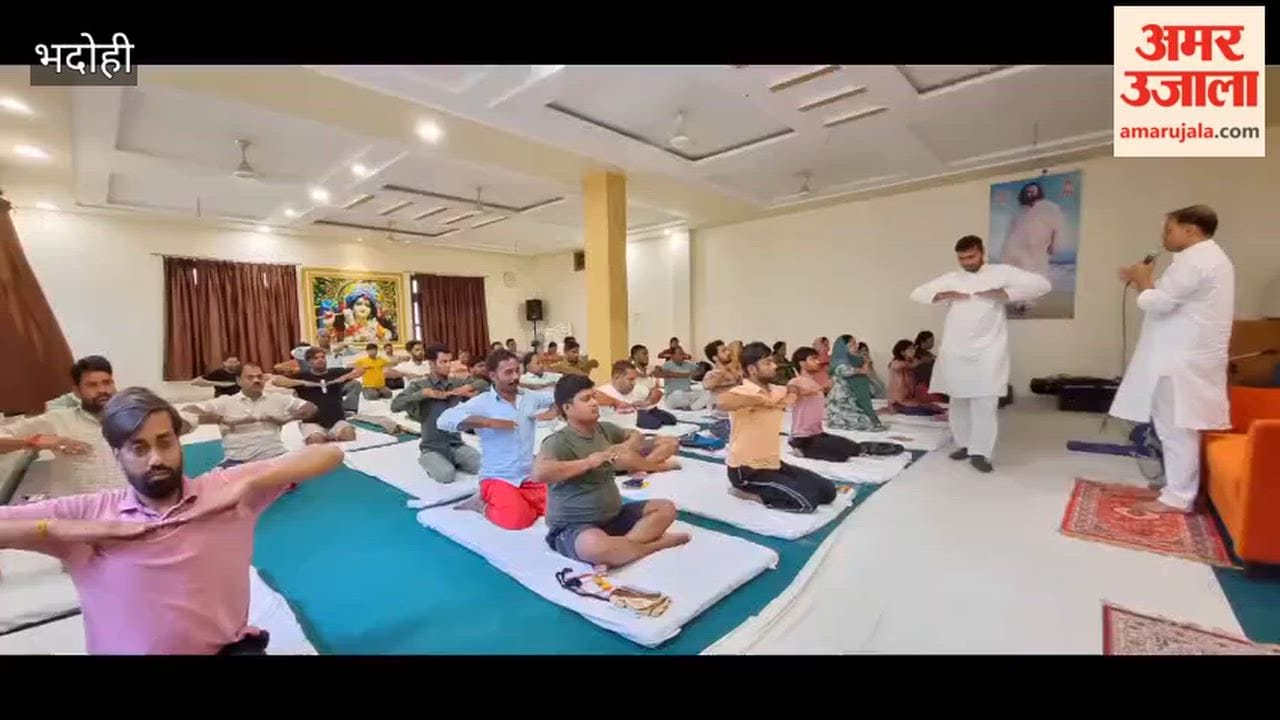 40 people learned how to stay happy through Sudarshan Yoga