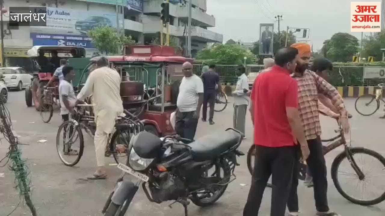 Cyclist killed on the spot after being hit by a truck in Jalandhar.