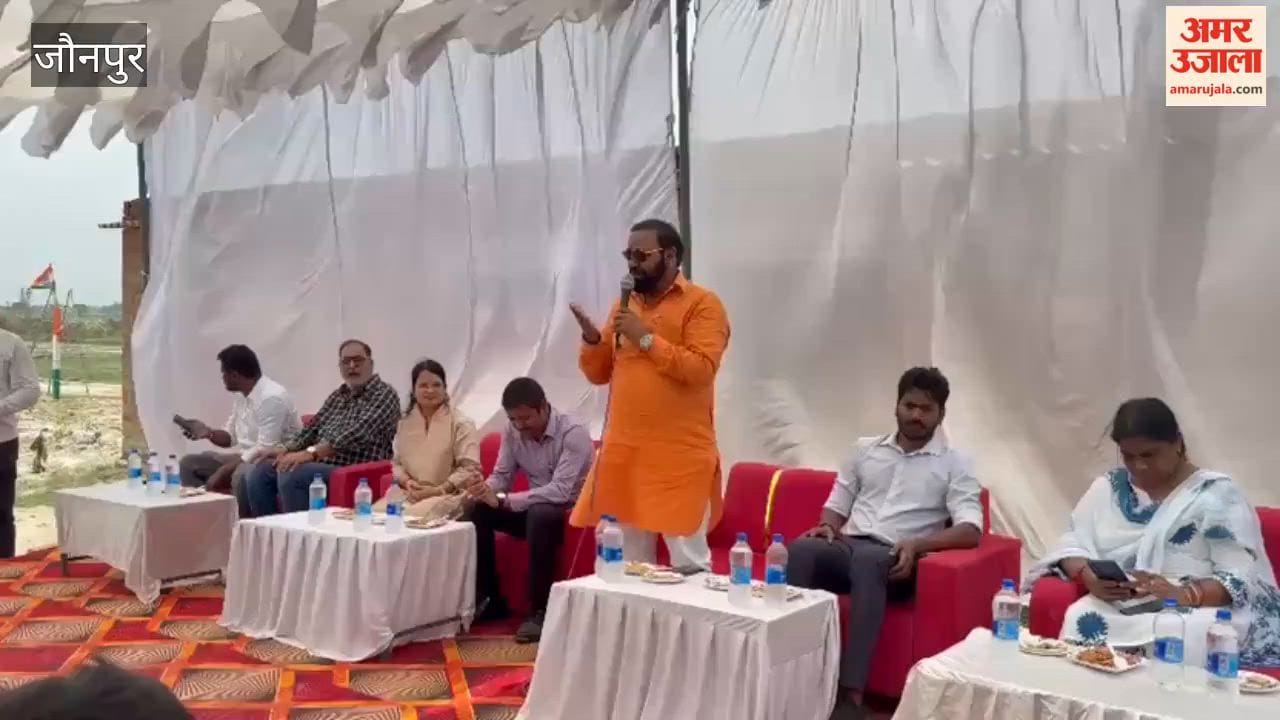 Former MLA plants saplings conveys message of conservation in jaunpur