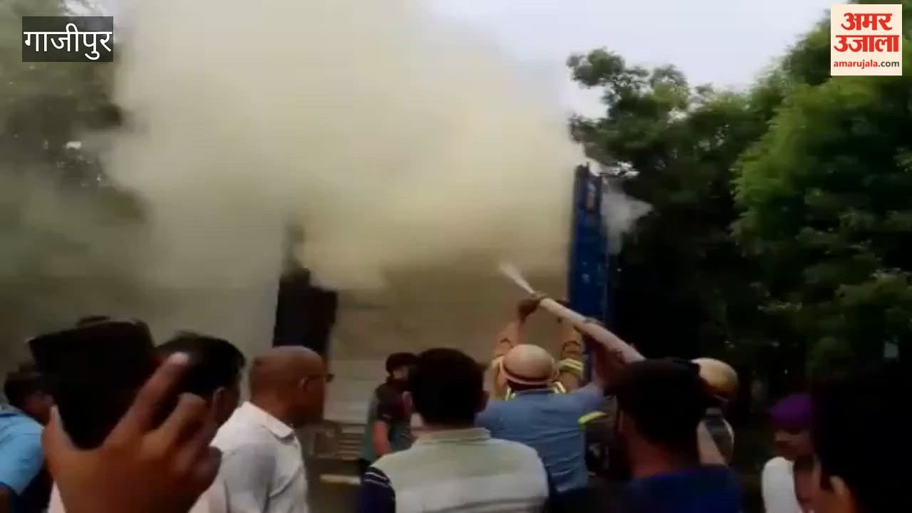 Container touches high-tension wire Ghazipur tyre burns fiercely