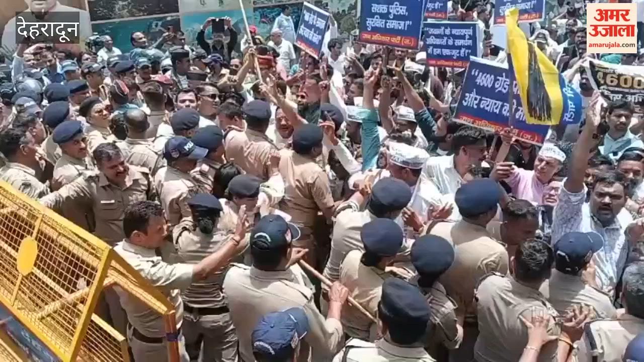 Families of police personnel march in support of demands for a revised grade pay; march towards Police Headquarters halted