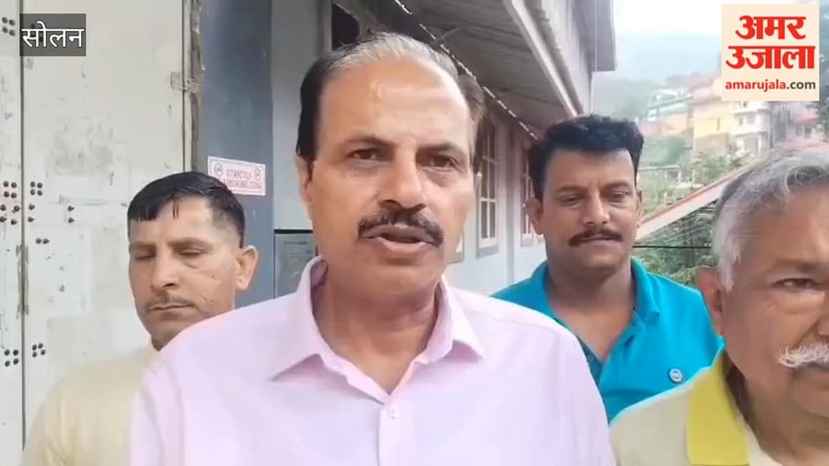 Solan: कुमारहट्टी में ओपन अध्यापक बैडमिंटन प्रतियोगिता का शुभारंभ, शिक्षा और खेलों में हिमाचल की उपलब्धियां गिनाईं