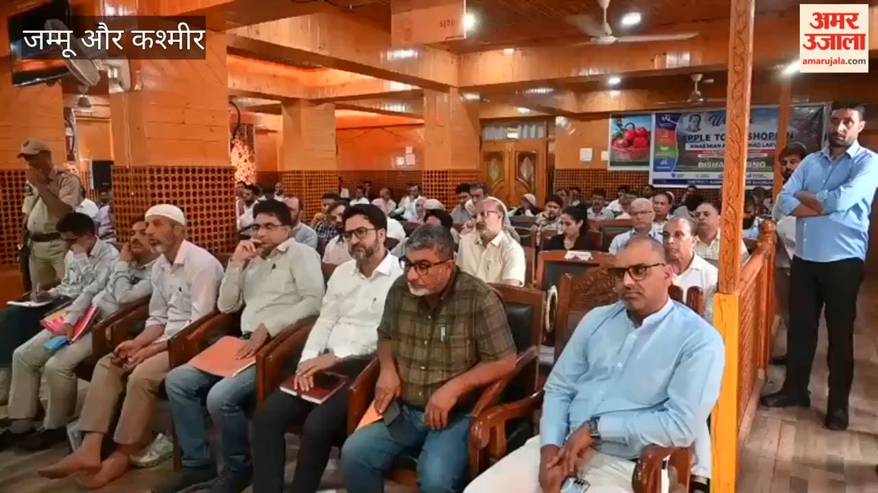 DISHA Meeting Held in Shopian; MPs Review Development Schemes, Speak on Governance and Martyrs’ Day
