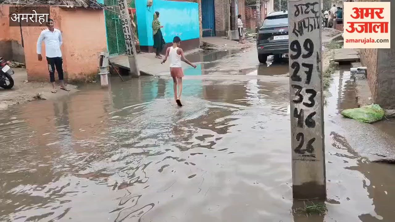 Roads in 10 villages have turned into ponds due to the failure to construct drains