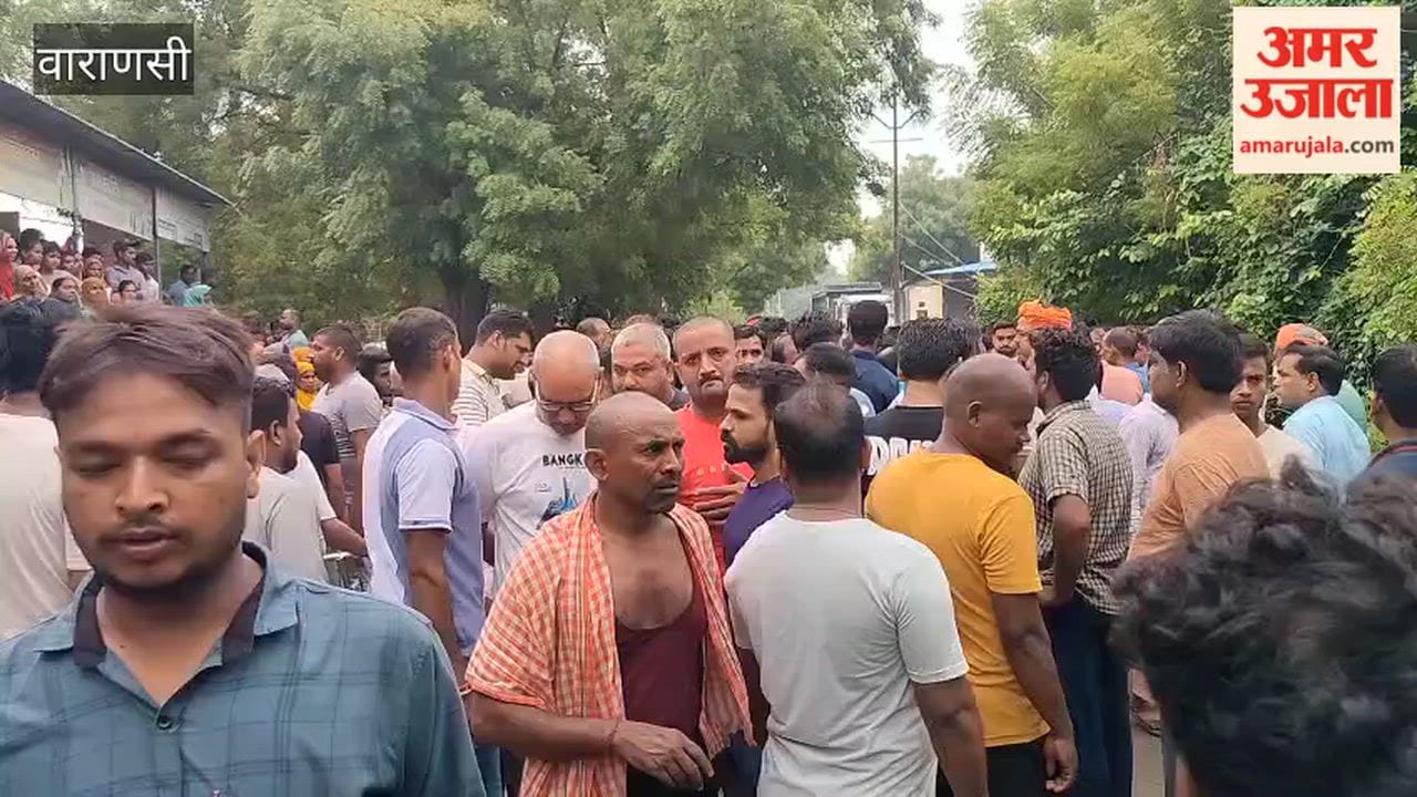 Youth dies after bike skids on road in Varanasi