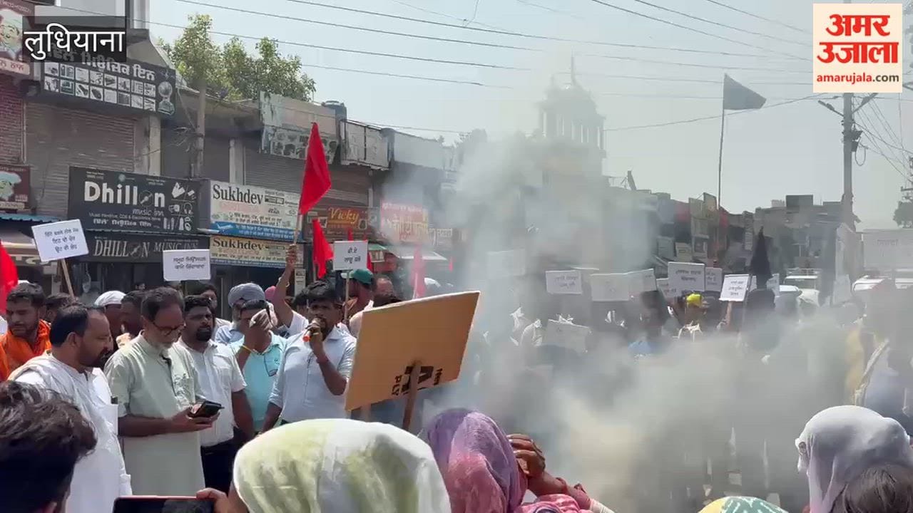 'Funeral procession' of Chief Minister's effigy taken out in Jagraon; sanitation workers' anger erupts.