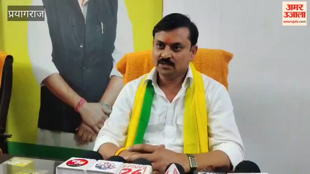 ssue of youth took center stage at the Jansatta Dal's review meeting; discussions were held regarding unemployment and the NEET paper leak.