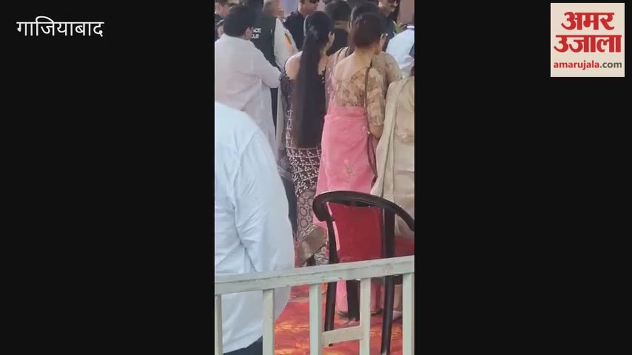 CM Yogi unveiled statue of former Cabinet Minister Rajpal Tyagi in muradnagar