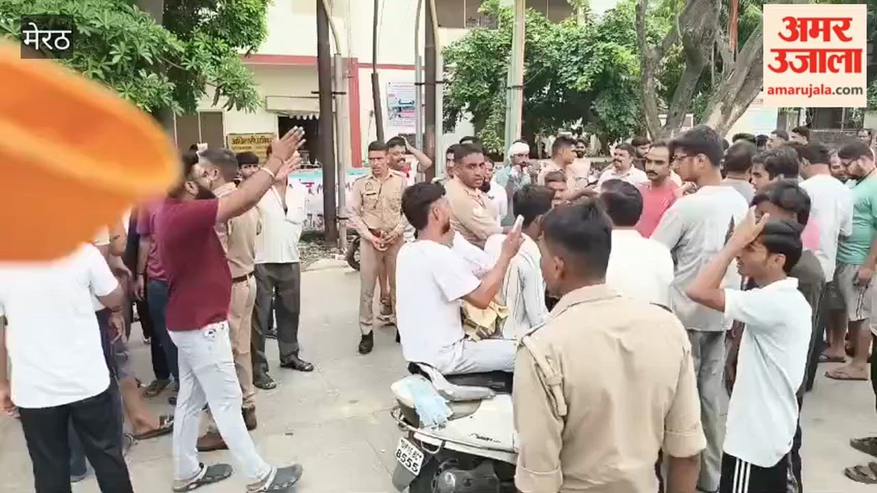 Meerut: Residents of Brahmpuri, Panjaya, Gautam Nagar, and Master Colony are furious and distressed over the power crisis.