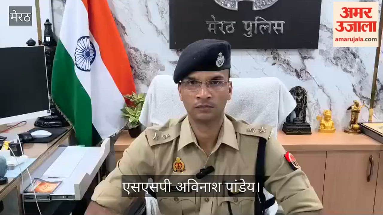 Meerut: Wife, along with her lover, fed sleeping pills to her husband and had a snake charmer make a snake bite him.