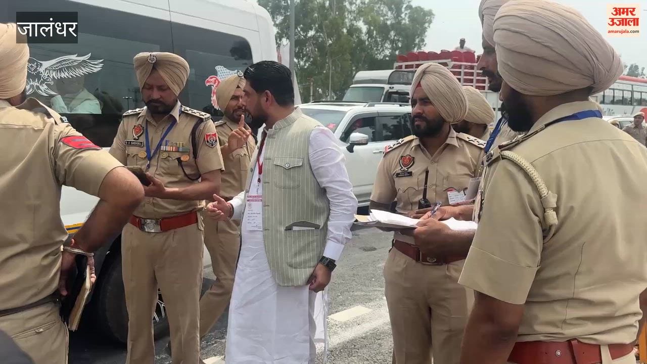 BJP leader Sheetal Angural, who arrived at PM Modi's rally, got into an argument with a DSP; accused of tearing up a VIP pass.