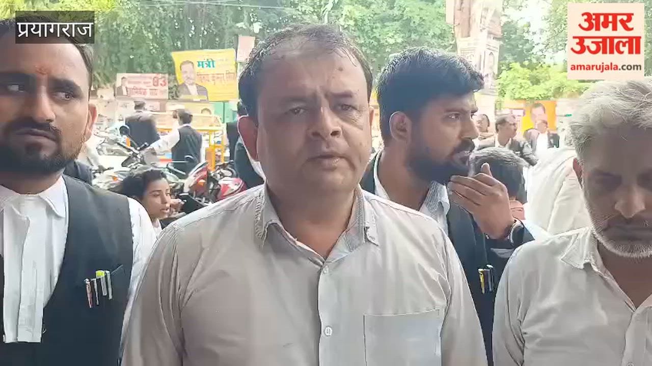 Lawyers staged a protest, outraged over the filing of an FIR against a fellow advocate.