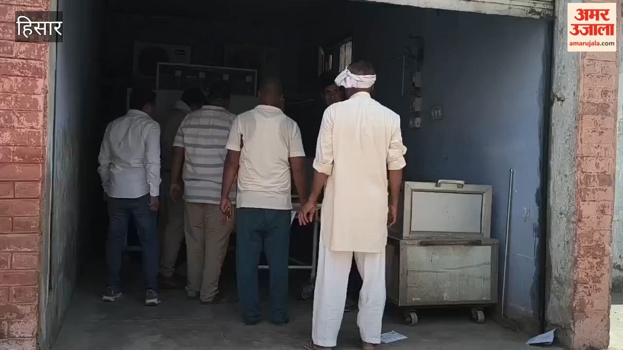 31-year-old man dies in a road accident on the Hansi-Delhi National Highway.