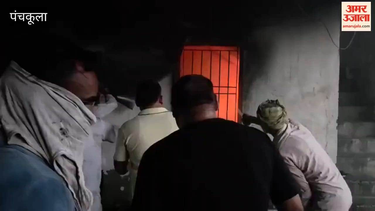 Fire breaks out at Dataram & Sons warehouse due to a short circuit